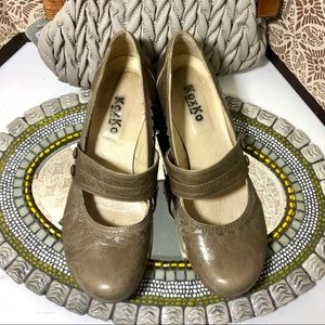 Women Koxko sz 39 (8) Mary Jane round toe